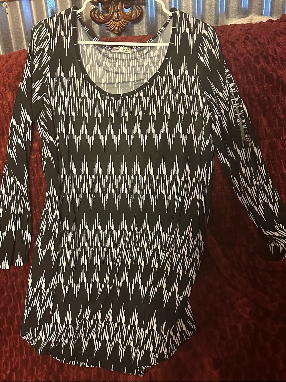 Black & White Ikat-Print Scoop Neck Tunic